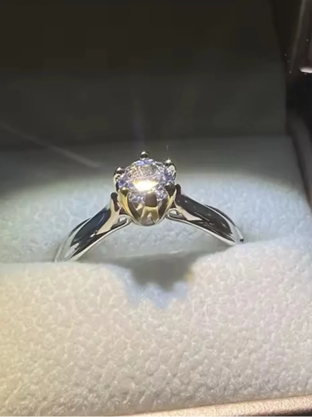 💎 18K Gold plated & 925 Silver Moissanite Twisted Two Tone Engagement Ring